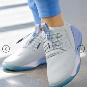 CLOVE Grey Nursing Shoes